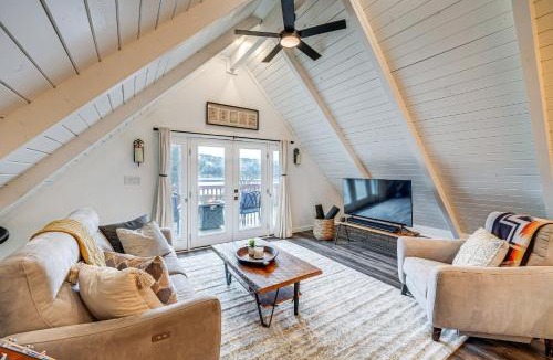 Geneva House | Stylish Bellingham Home w/Lake + Mountain Views!