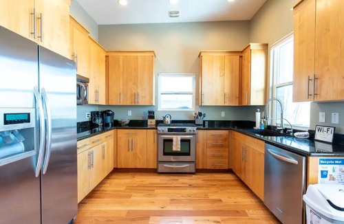 Capitol Hill House | Stylish & Modern House Near Downtown Salt Lake City and SLC Airport!