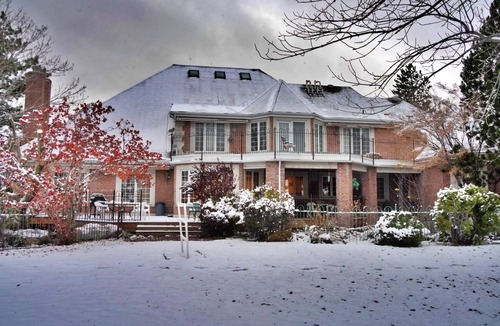 Orchard South House | Summer 2027 Filling up! Lux 5flrs&POOL Jacuzzi Sauna 2SportCtsView1.7ac Reunions