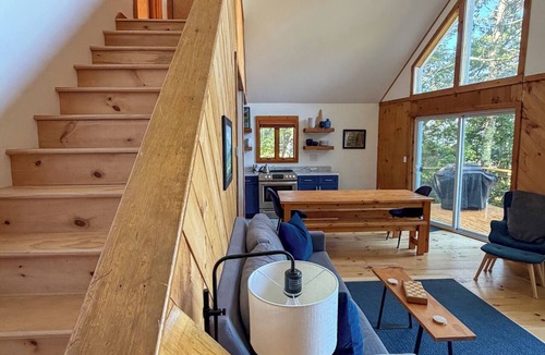 Eidelweiss Village Ski Chalet | Summer Fun & Sunsets NH White Mountains Chalet