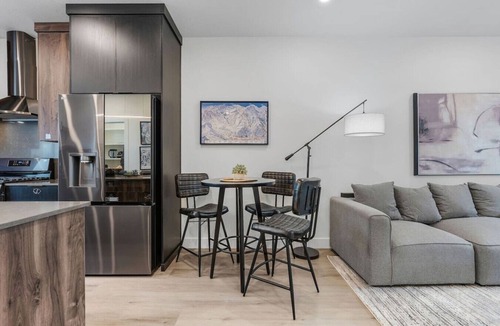 Downtown Salt Lake City House | Summer Getaway: Hot tub & Cold Plunge, Gear-dryer