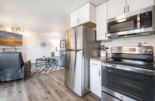 Birch Bay Condo | Summer Retreat w/Pool & Hot Tub Peaceful Condo - 106