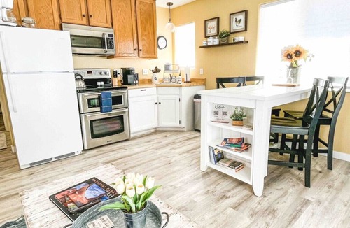 Ivins House | Sunny Roost * Hot Tub * Pool * Views * Snow Canyon