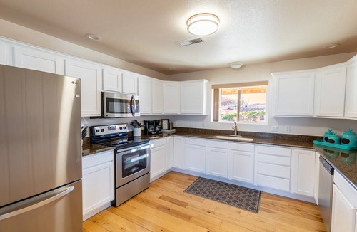 Greenehaven House | Sunset Mesa Hideaway-Lake Powell Views, Game Room & 3 Decks,Near Antelope Canyon