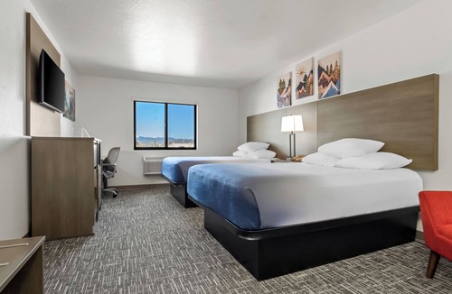Montpelier Hotel | Super 8 by Wyndham Montpelier