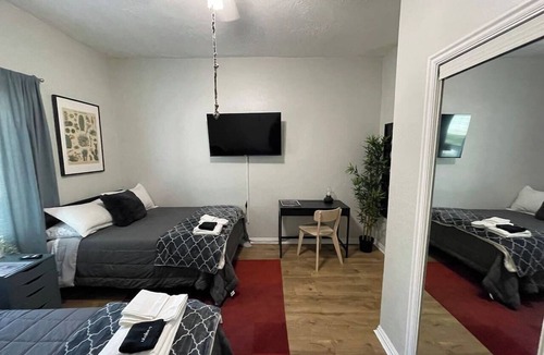 Fairpark Condo | SWEET LAKE CITY/Downtown SLC/Clean/Pets OK Sleeps!