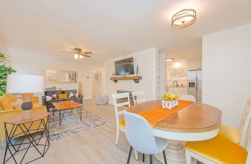 Central Newport News House | ~The BeeHive! | New 4 Bedroom Listing Next to CNU!