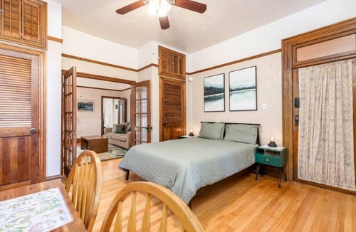 Lower Avenues Apartment | The Emerald Cabin - Historic Downtown Avenues Apt