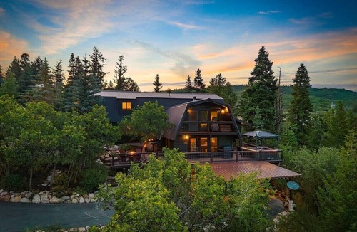 Summit Park House | The Grand Après | 2 Hot Tubs | Gym+Sauna & Theater