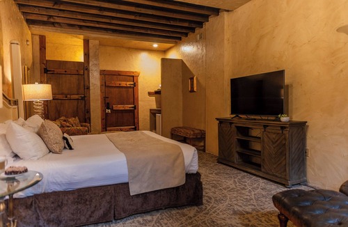 Leacock-Leola-Bareville Hotel | The Inn At Leola Village, a Historic Hotel of America