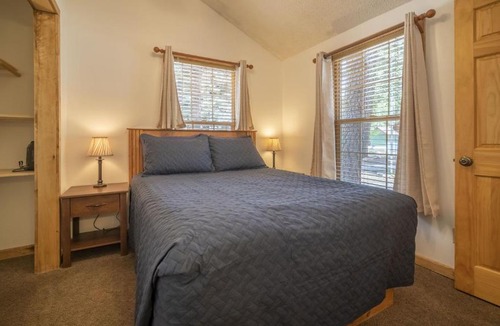 Bayfield Resort | The Iris Cabin #1 at Blue Spruce RV Park & Cabins