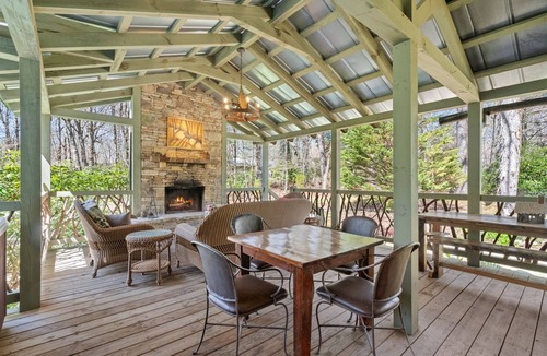 Mirror Lake Cabin | The Lodge That Ruins Every Other Rental For You | Laughing Bear Lodge
