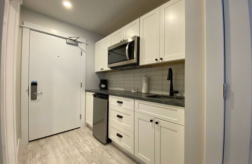 Killington Condo | The Swell Annex: Studio w/Kitchenette Close to Mtn 641