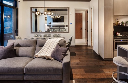 Empire Pass Condo | Top 5% Deer Valley Ski-In/Out. Spa Pool + Views. Gym, Ski Valet.