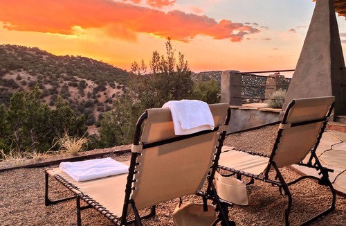 Cundiyo House | Tranquility Between Santa Fe and Taos