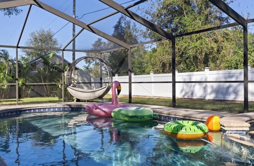 Palm Harbor House | Tropical House/Hot Tub & Pool/Near Beach +Pets