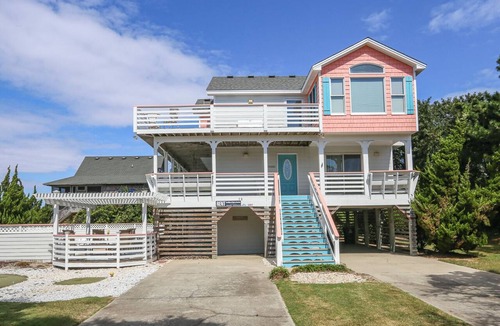 Carolina Dunes House | Ultimate Fantasy - Oceanside 4 BR Home w/Private Pool & Putting Green