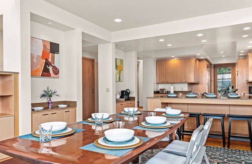Cedar Heights House | Unique Seattle Gem: 5BR + 3.5BA w/lake & mountain views, AC, close to transit