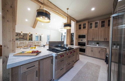 Huntsville House | Utah Ski house, Pineview reservoir, IKON, Mt Getaway, sleeps up to 21