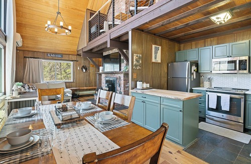 Wilmington House | VT escape for all occasions w/New Kitchen, Game Rooms, Media Lounge, Chimney Hill Clubhouse Access!