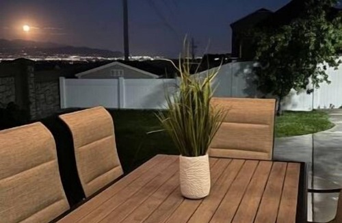 Salt Lake County House | Wake up to the best panoramic views in this cozy 3-bedroom house.
