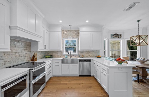 Fairhope House | Walk to Bay & Downtown Fairhope- Fig & Bay Retreat -Coastal Getaway with Pool!