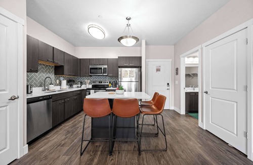 Fairpark Apartment | Walkable SLC 2BR Delta & Airport