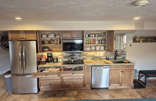 Woodland Estates House | Wasatch Front Mtn Ski Guest Suite-4 Beds, 3 Rms, Sleeps 7