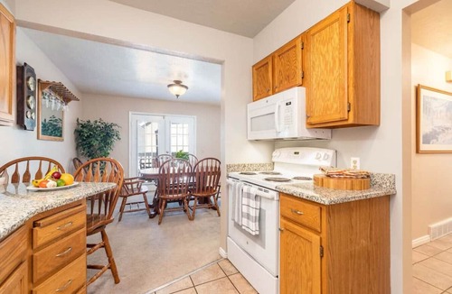 Cottonwood Heights Villa | Wasatch Grove - Prvt Hot Tub, Close to Resorts!