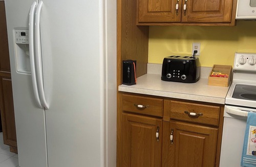 Perryman Apartment | WATERFRONT, PIER, HOT TUB, FIRE TABLE, KAYAKS, AIR HOCKEY, 1 LEVEL