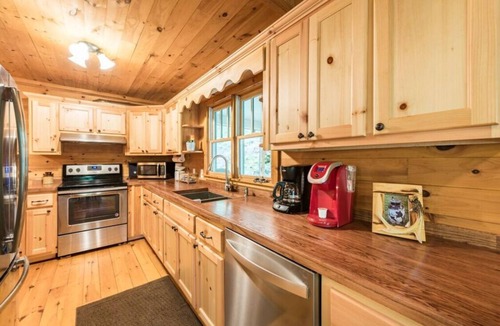 Talking Rock Cabin | Welcome to a Perfectly Remote Secluded Creekside Cabin w/walk in creek access