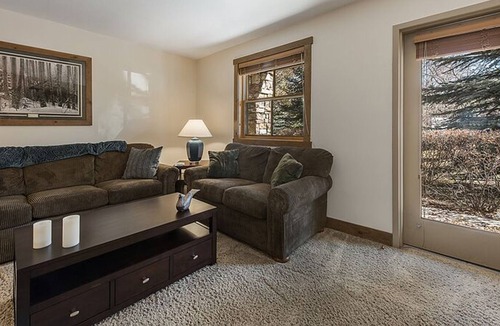 North Park City Condo | Well-Appointed Jupiter Inn rental. Community hot tub. Close to the slopes.