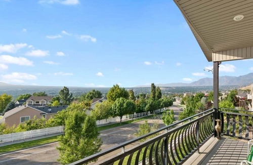 Draper House | Winter Mountain Getaway/5 * Views/Skiing/Hot Tub