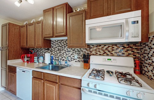 York House | Work & Play! Home 1 Mi to Dtwn & Central Market