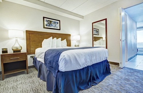 Yachting Village Resort | Wyndham Inn on the Harbor ~ One Bedroom Harbor Front Resort w/FREE Parking