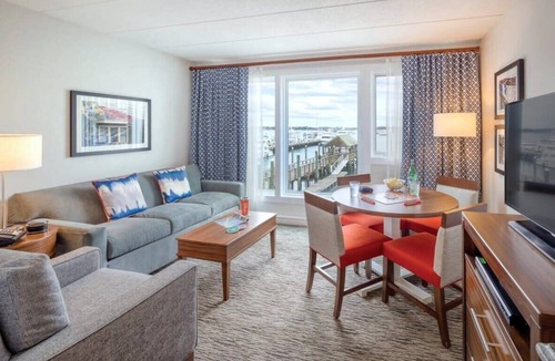 Yachting Village Condo | Wyndham Inn on the Harbor | 1BR/1BA Queen Suite