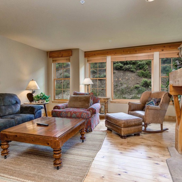 Luxurious, peaceful, Deer Valley Condominium - great location