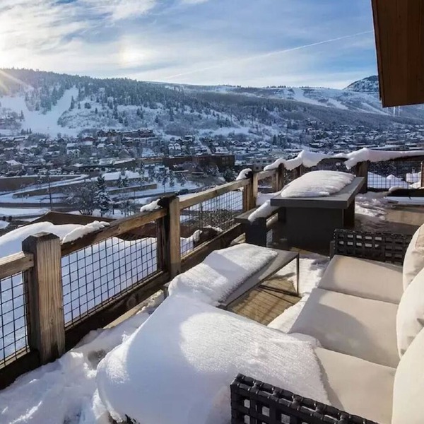 The Perch Park City - Epic 6 BR with Views-A+ Location-Elevator-Pinball-Hot Tub