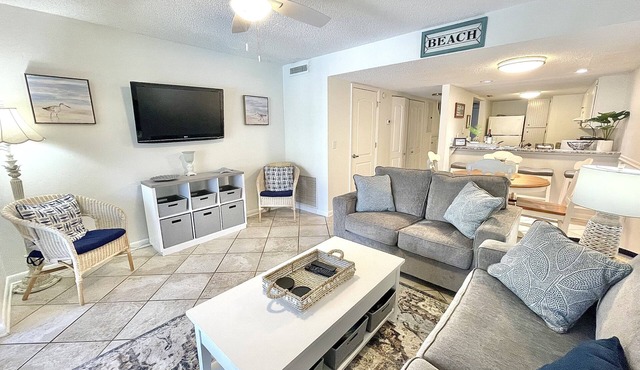 2 Bdrm Ocean view just steps away from Crescent Beach in St. Augustine