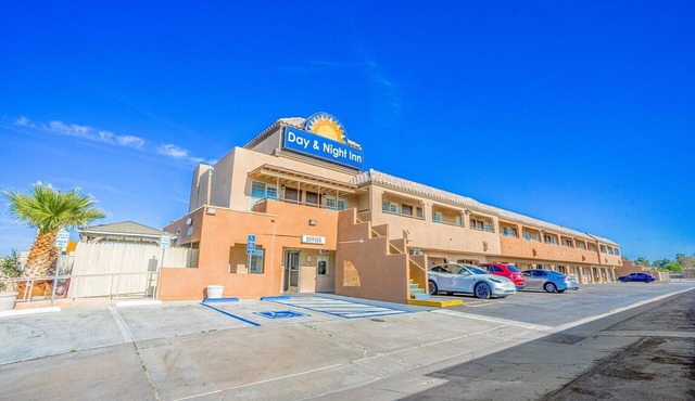 2 Queen Bed|Smk|Day & Night Inn