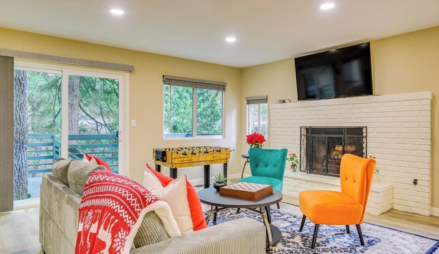 4 Mi to Lake Arrowhead: Cabin w/Grill & Deck!