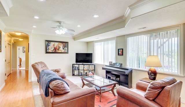 6 Mi to Grove Creek Canyon Trail: Abode w/Views