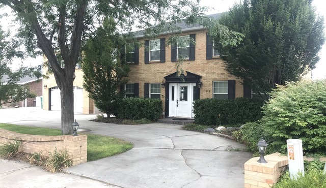 7 Private Bedroom-Sport Court-Steam Spa-Theater-Close 2 BYU-UVU-TEMPLES-SUNDANCE