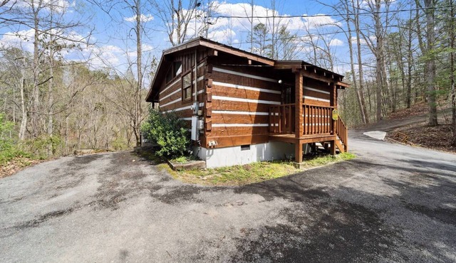 A Lover's Paradise - 1BR/New Hot Tub/Grill/Sleeps 4