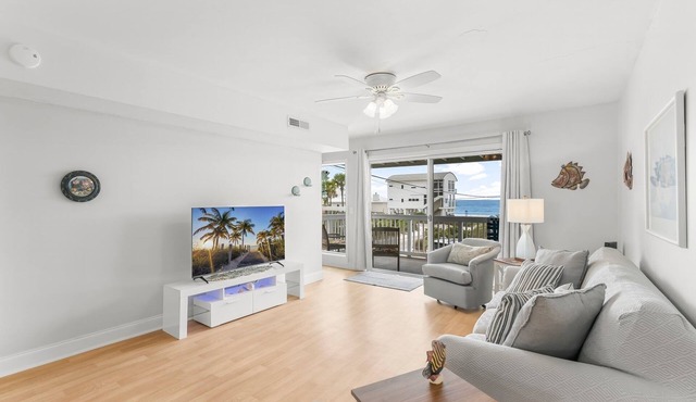 A Slice Of Paradise! Beautiful Ocean Views And Just Steps From The Beach