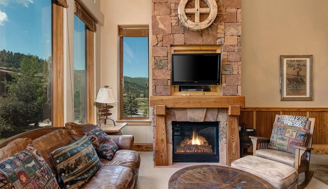 Amazing condo with views, fireplace & close to everything