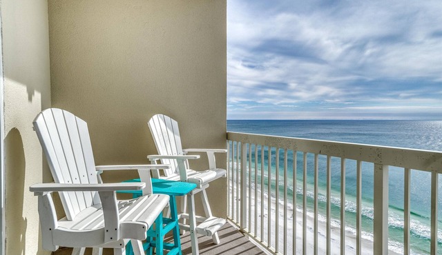 Aug 9 - 14th Deal! * Beautiful, West End PCB!