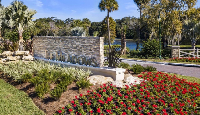 AVAILABLE THIS LOVELY 1/1 TURNKEY FURNISHED VILLA @ THE MEADOWS in Sarasota