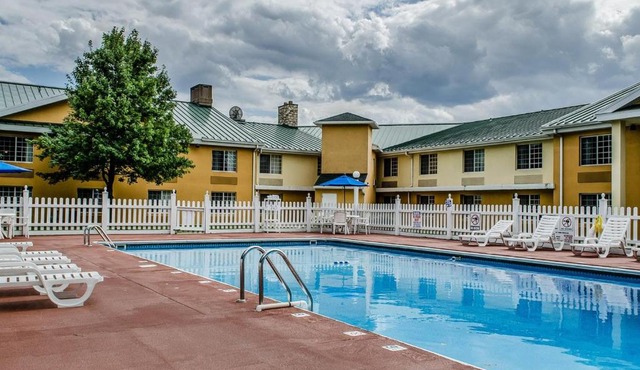 Baymont by Wyndham Harrisburg