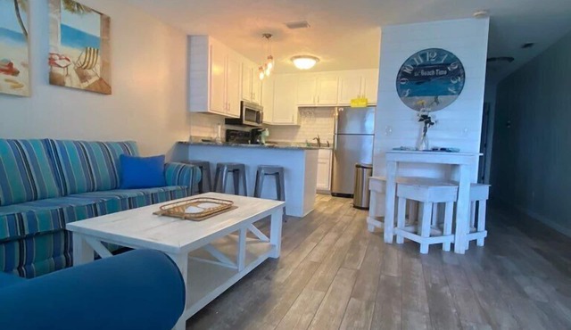 Beach access #73 across the street! Easy Parking! INQUIRE ABOUT SNOWBIRD RATES!